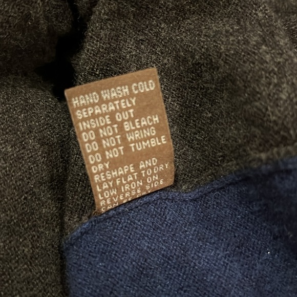 J. McLaughlin Cardigan - Picture 7 of 8